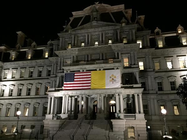 US and Vatican flags in the White House!